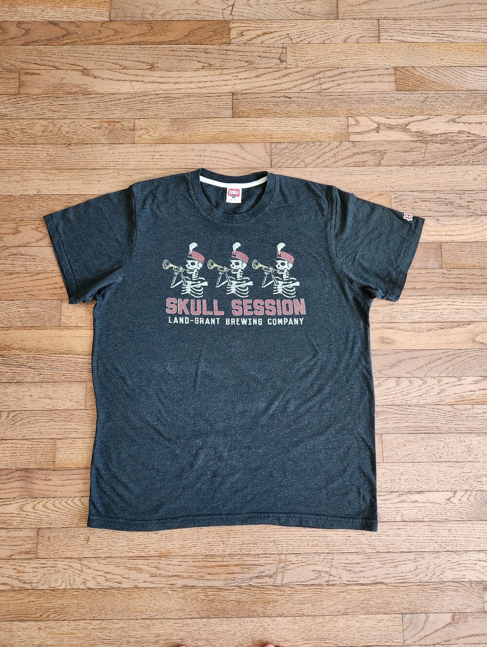 Mens XL Ohio State University Skull Session Homage T-shirt